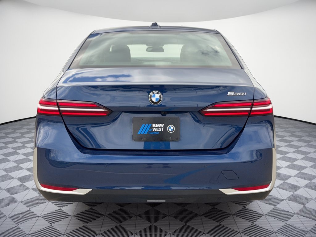 Used 2026 BMW 530i RWD image 11