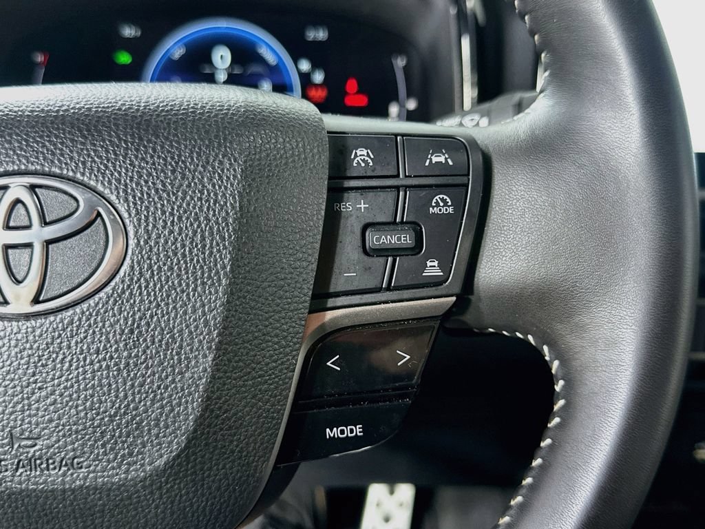 Used 2025 Toyota Camry SE w/ Multimedia Upgrade Package FWD image 23
