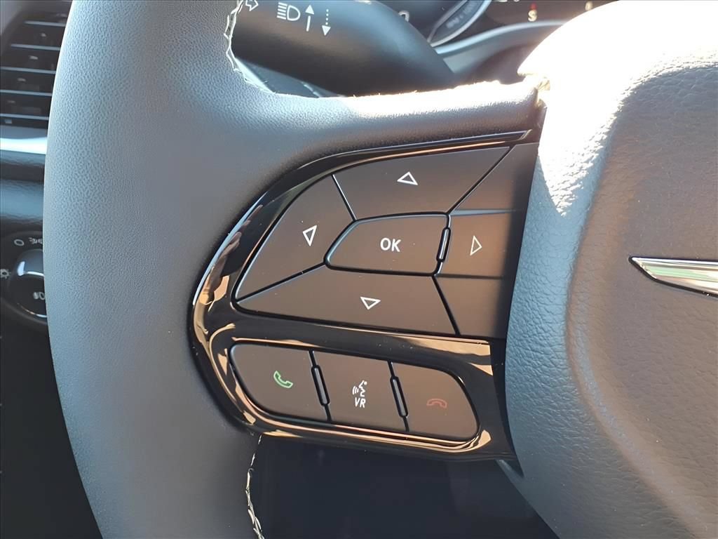 New 2026 Chrysler Pacifica Select w/ S Appearance Package AWD/4WD image 28