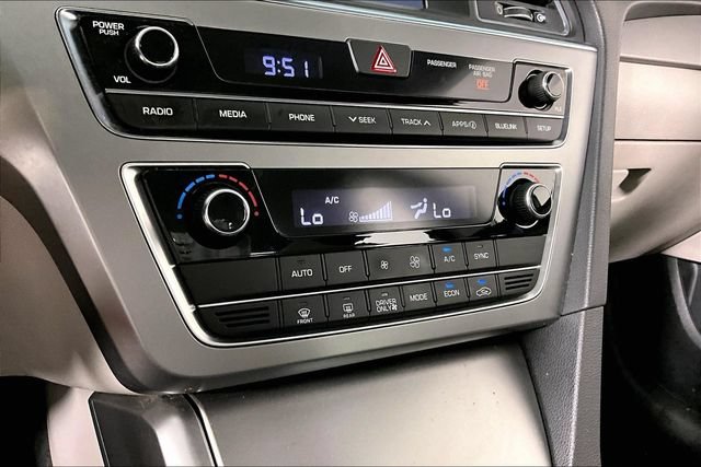 Used 2017 Hyundai Sonata SE FWD image 12