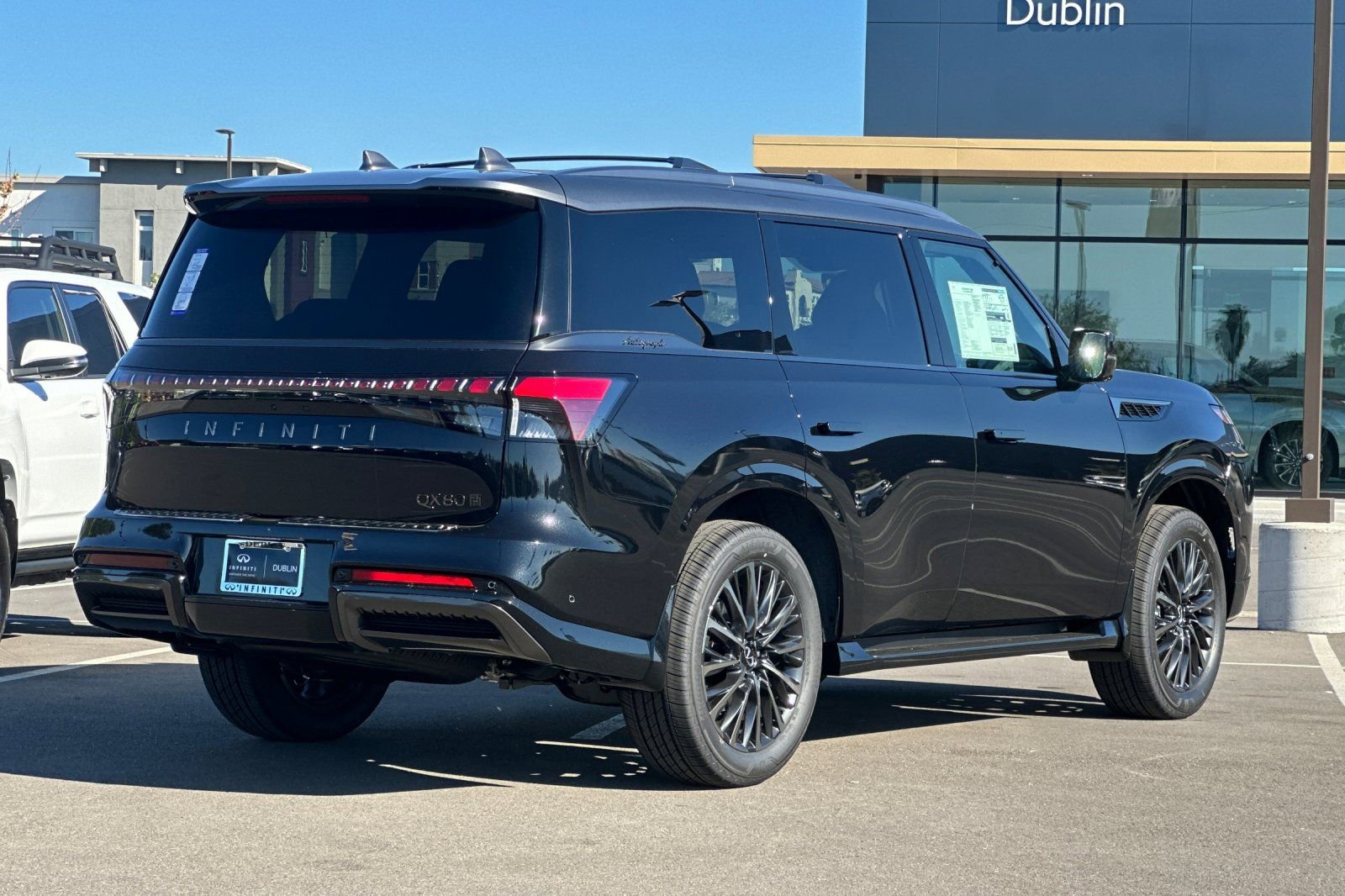 New 2026 INFINITI QX80 Autograph image 5