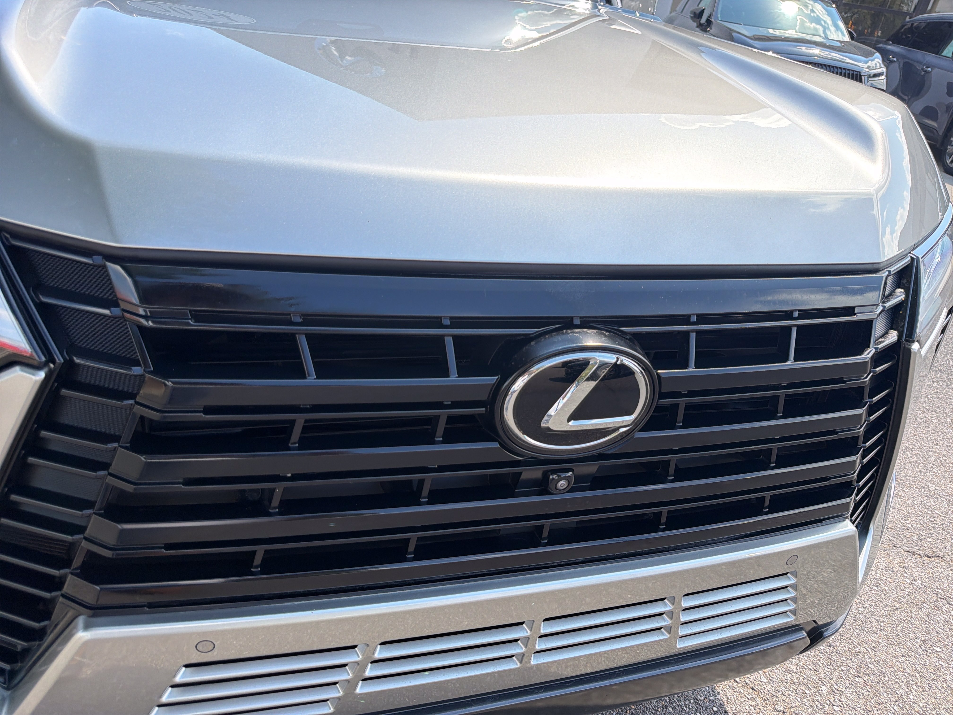 Used 2024 Lexus GX 550 w/ Accessory Package (31) AWD/4WD image 19