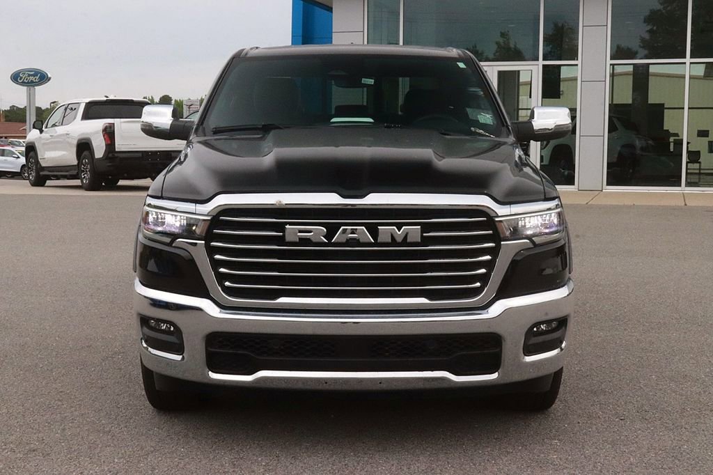 Used 2025 RAM 1500 Laramie AWD/4WD image 2
