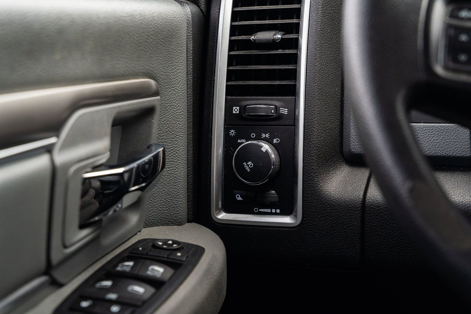 Used 2020 RAM 1500 Classic Warlock w/ Electronics Group AWD/4WD image 25