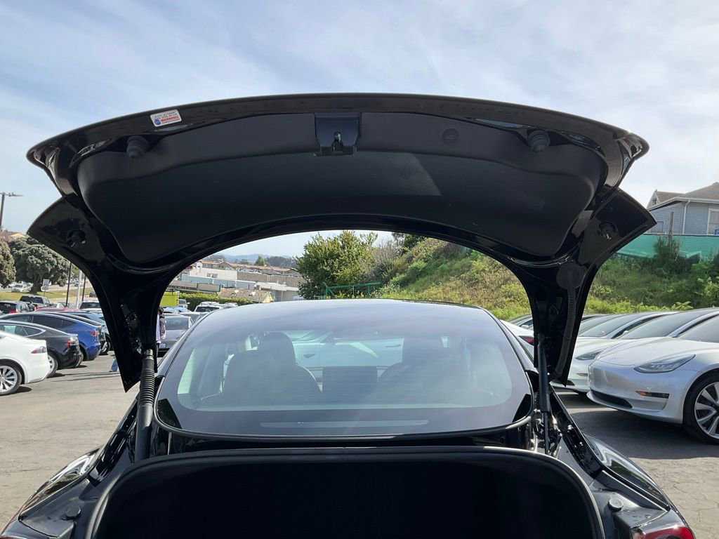 Used 2023 Tesla Model 3 Standard Range RWD image 9