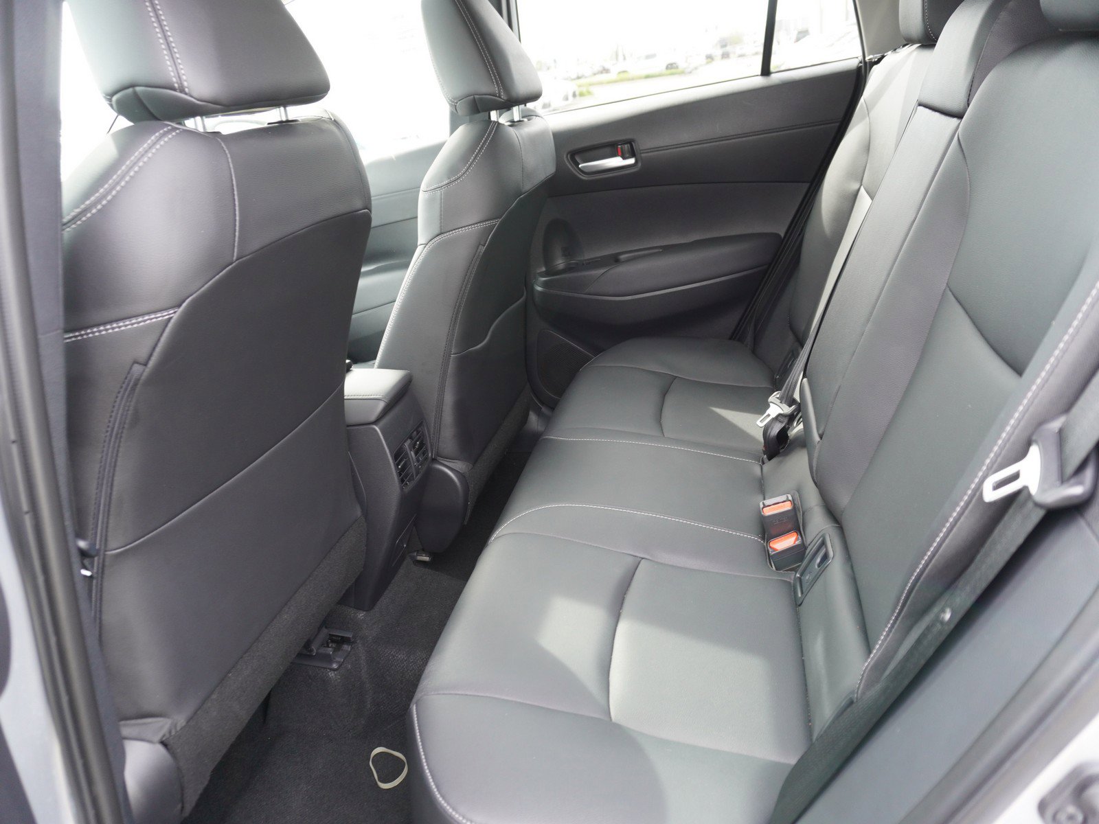 Used 2024 Toyota Corolla Cross XLE w/ Convenience Package image 14