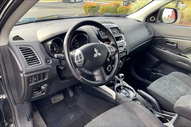 Used 2013 Mitsubishi Outlander Sport SE AWD/4WD image 14