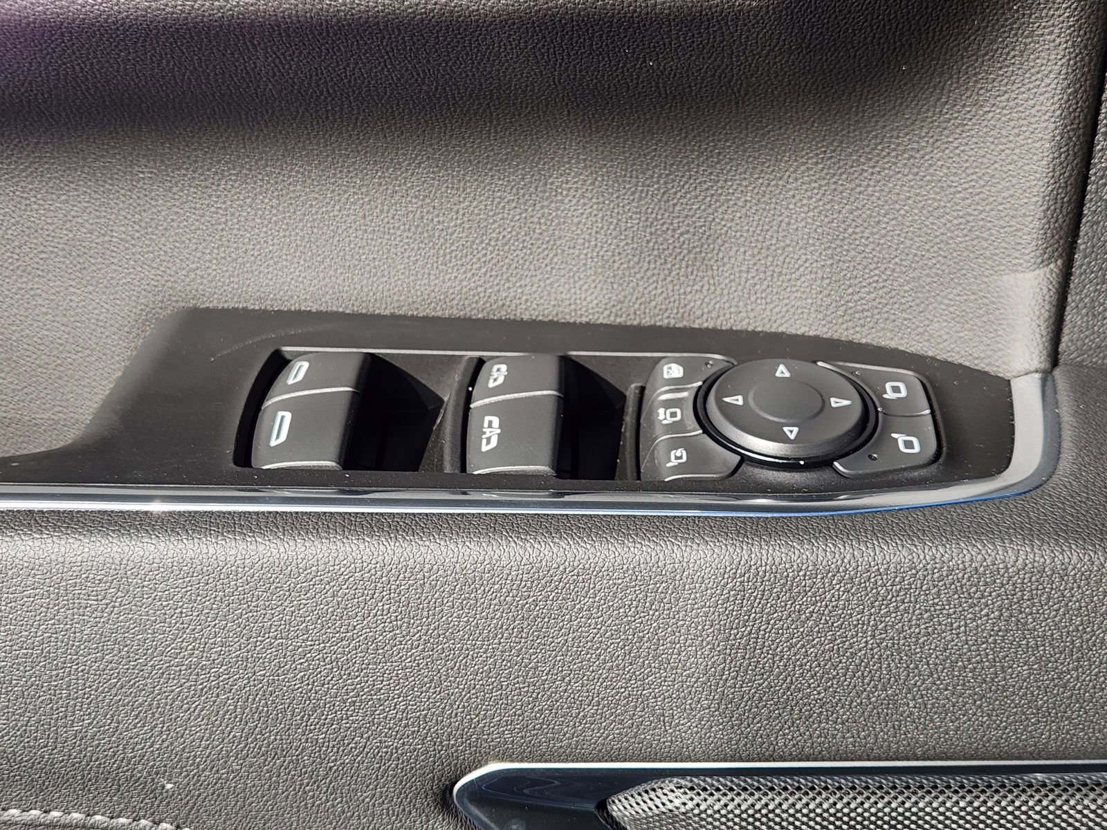 New 2026 GMC Sierra 2500 SLT w/ Texas SLT Premium Package image 28