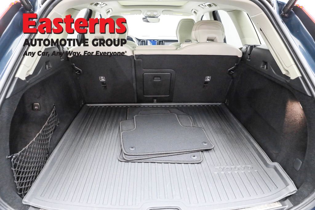 Used 2022 Volvo XC60 B6 Inscription w/ Advanced Package image 9