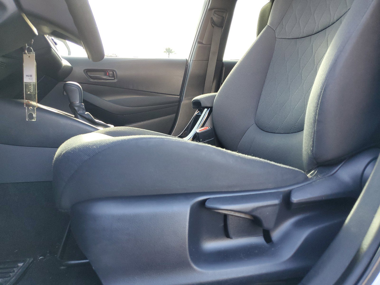 Used 2022 Toyota Corolla LE image 27