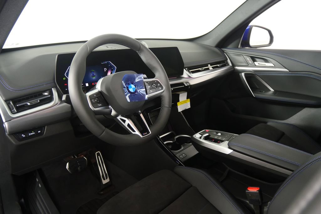 Used 2025 BMW X1 xDrive28i w/ M Sport Package AWD/4WD image 12