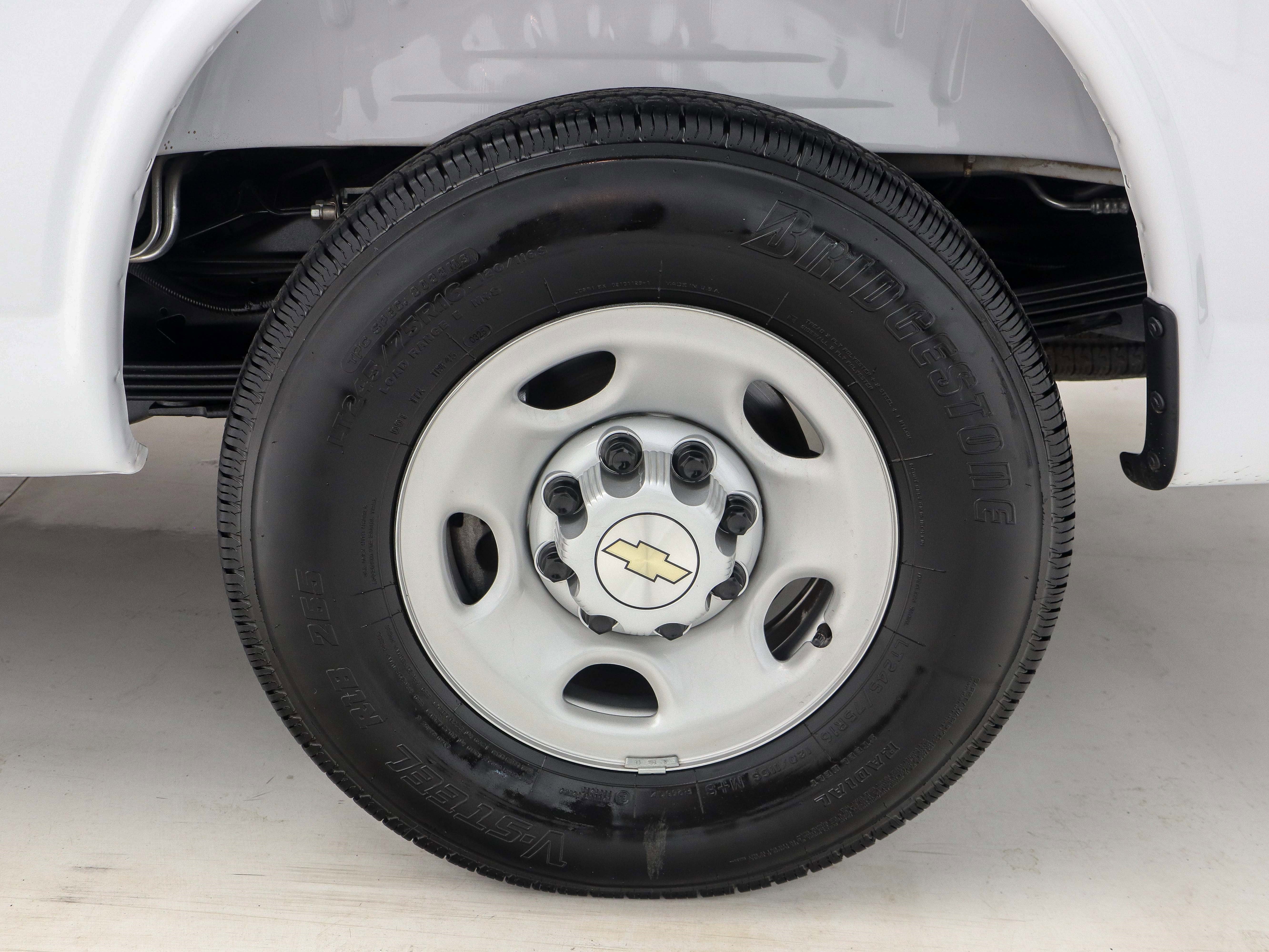Used 2025 Chevrolet Express 3500 LS RWD image 26
