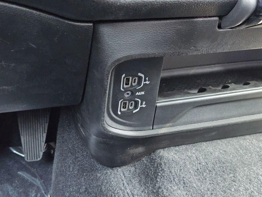 New 2026 RAM 3500 Big Horn AWD/4WD image 37