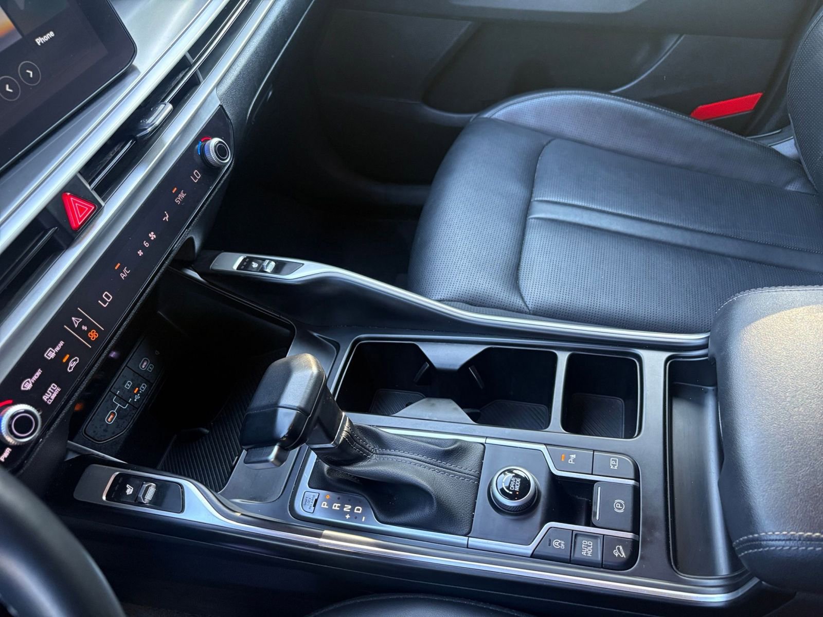 Used 2024 Kia Sorento S FWD image 44