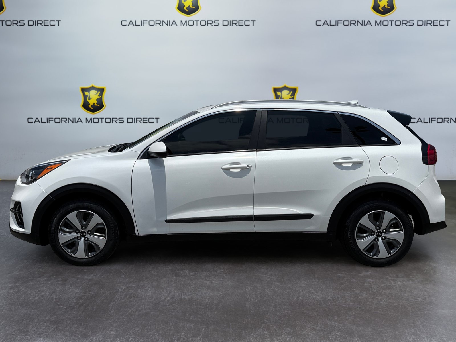 Used 2021 Kia Niro LX FWD image 2