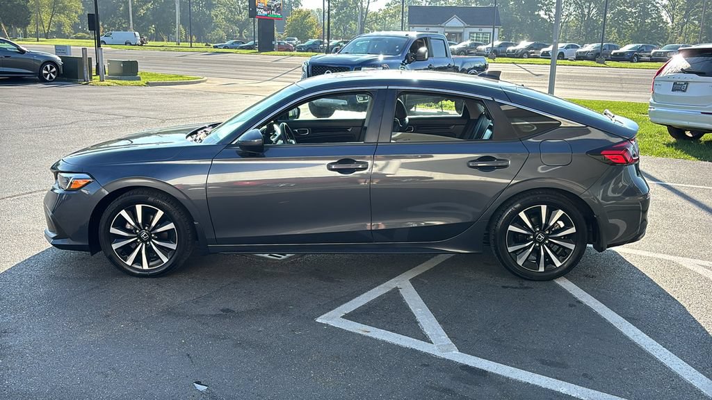 Used 2023 Honda Civic EX-L image 2