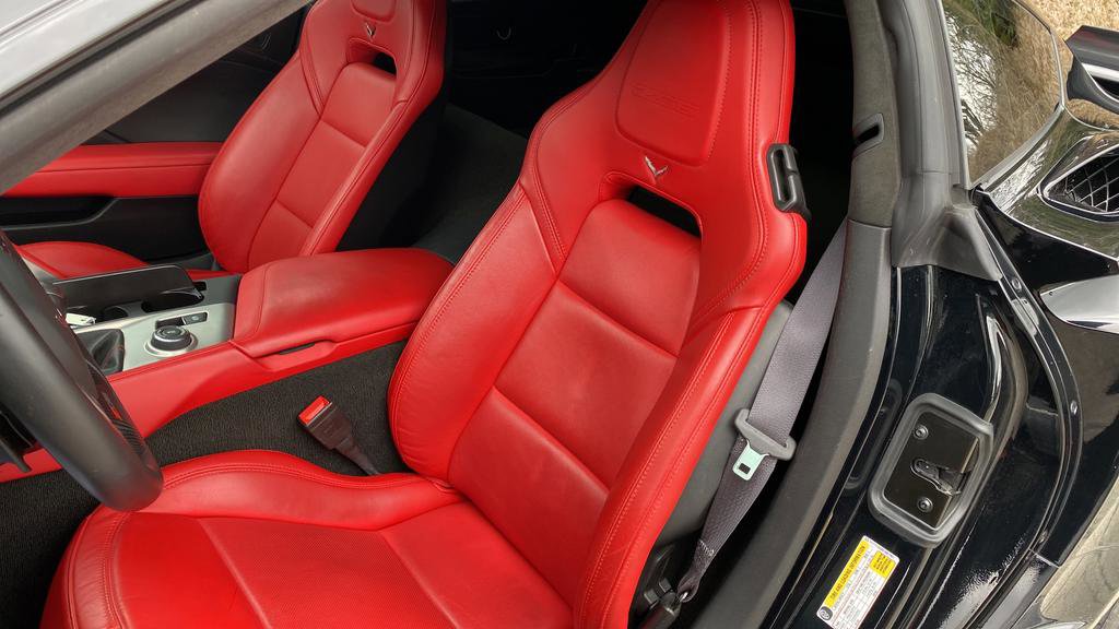 Used 2015 Chevrolet Corvette Z06 w/ 3LZ Preferred Equipment Group image 22