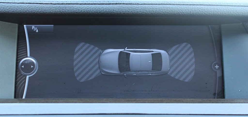 Used 2010 BMW 750i xDrive image 23