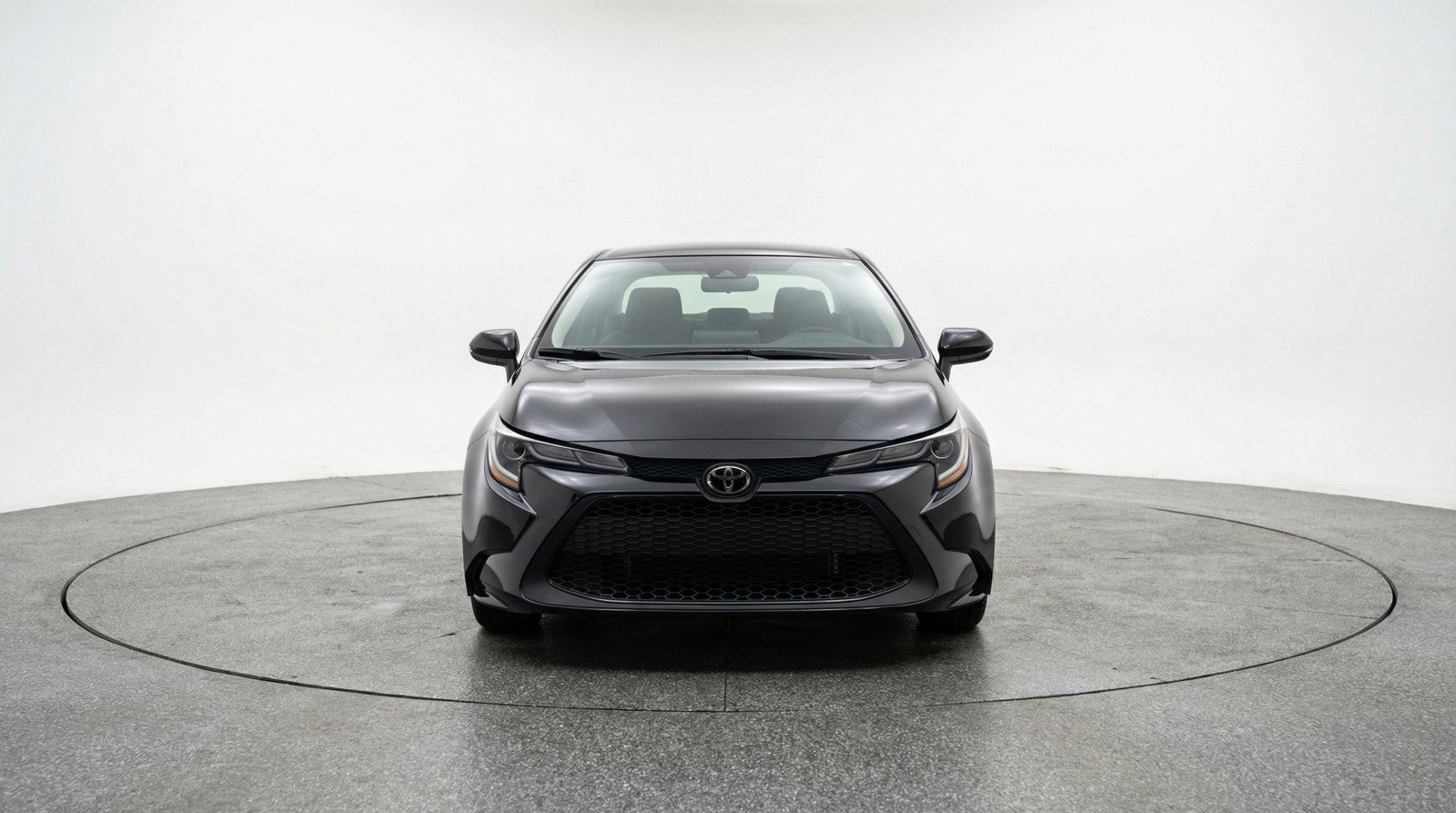 Used 2025 Toyota Corolla LE FWD image 2