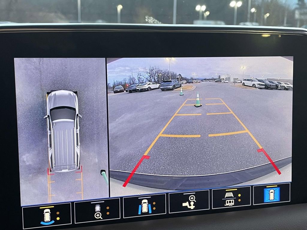 Used 2021 Chevrolet Tahoe High Country w/ Premium Package image 20