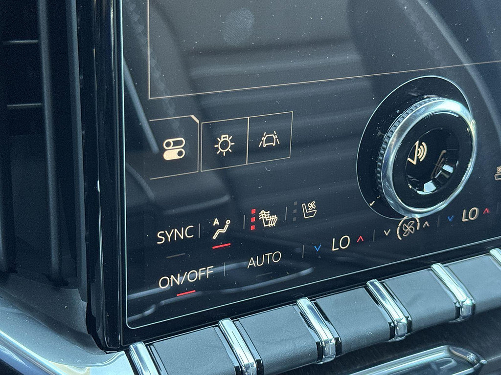 New 2026 GMC Acadia Denali Ultimate AWD/4WD image 17