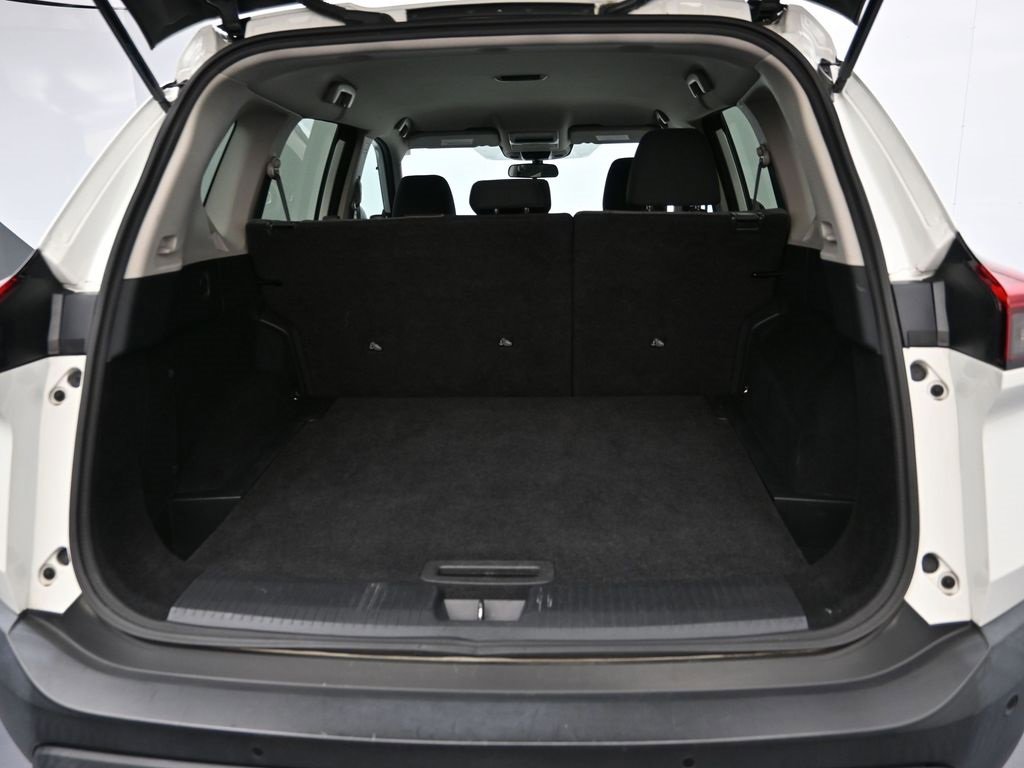 Used 2021 Nissan Rogue S image 22