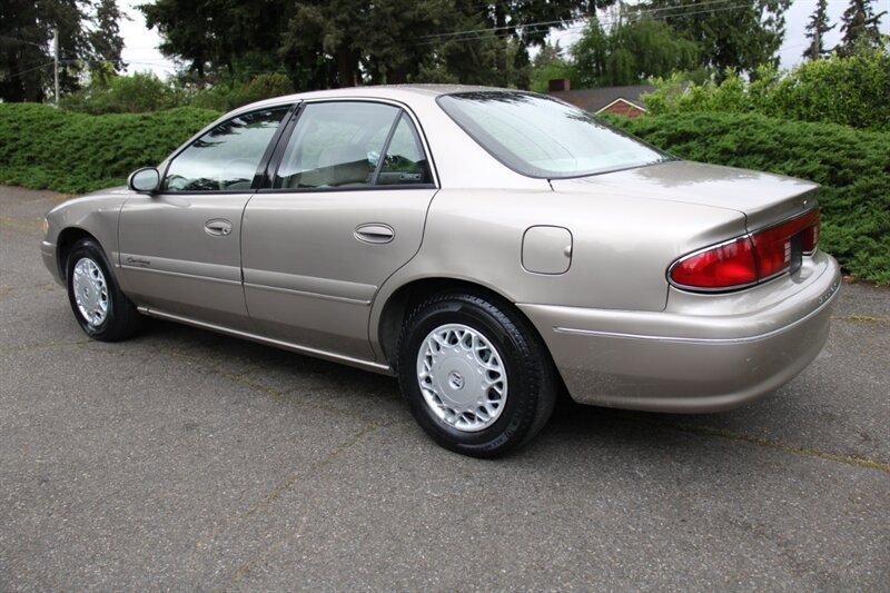 Used 1999 Buick Century Limited FWD image 4