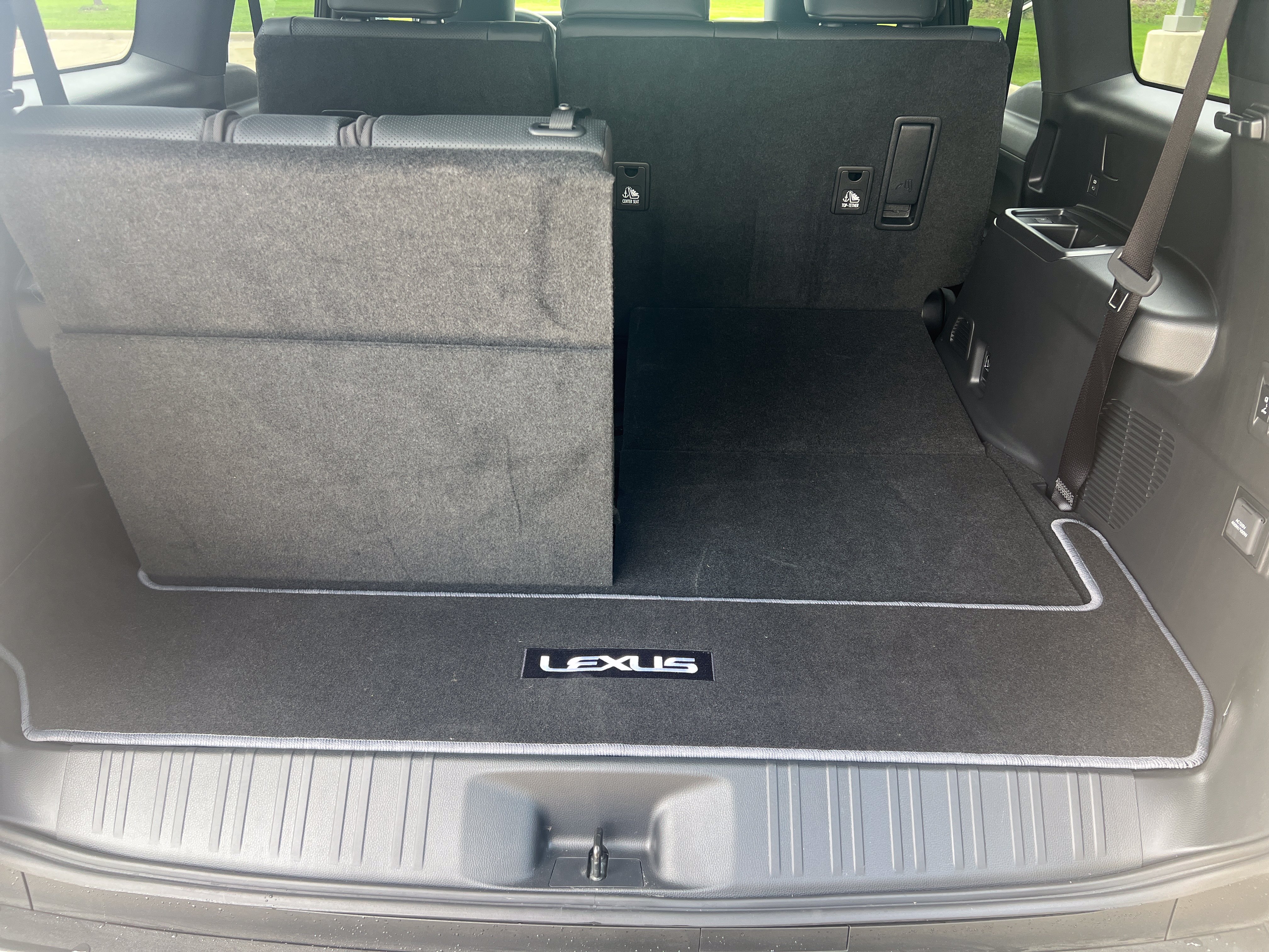 Used 2025 Lexus GX 550 w/ Accessory Package (31) AWD/4WD image 31