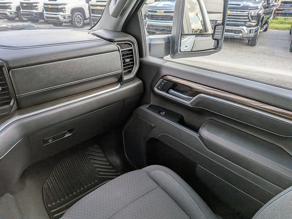 Certified 2025 Chevrolet Silverado 2500 LT w/ Convenience Package AWD/4WD image 16