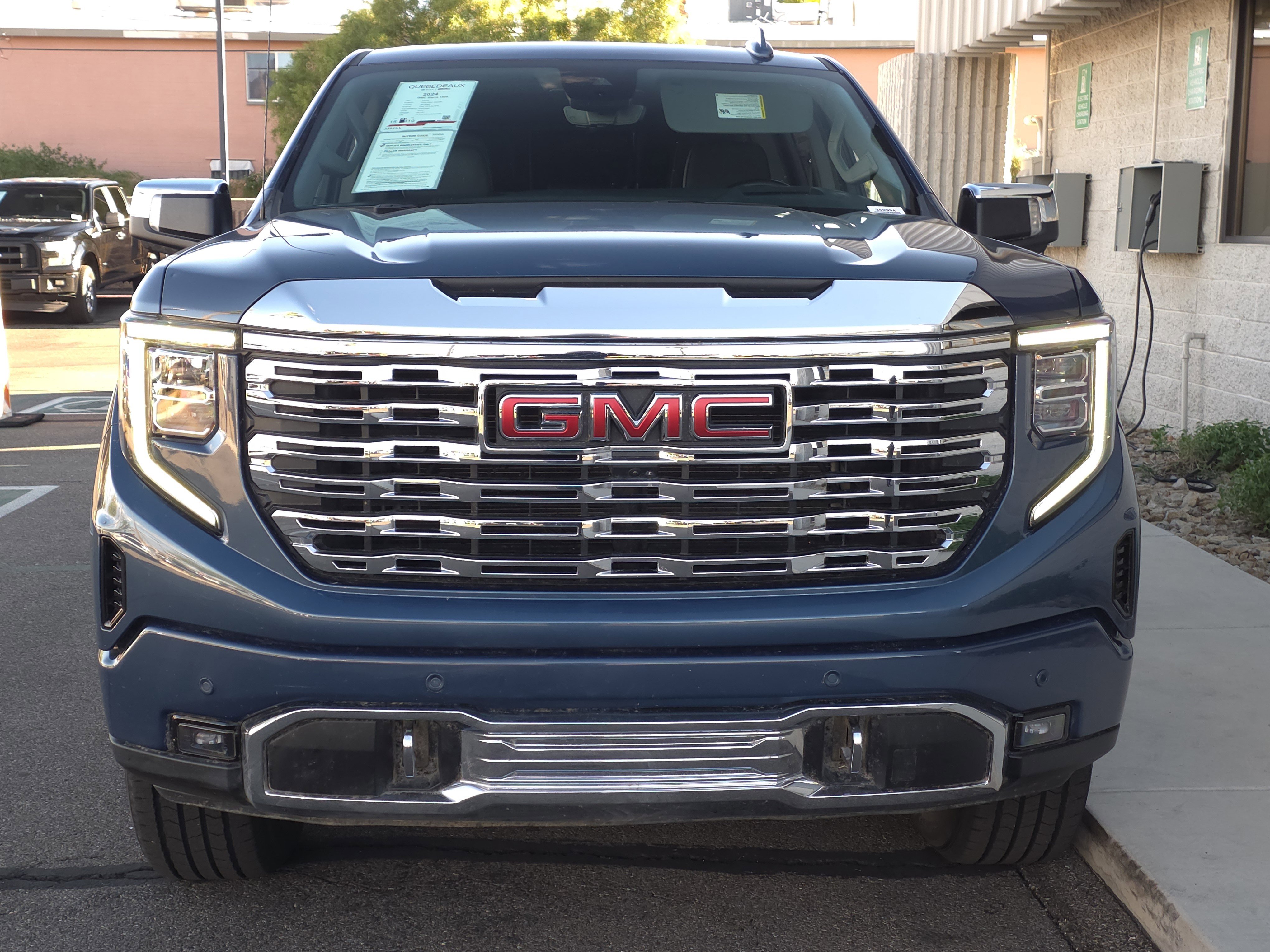 Used 2024 GMC Sierra 1500 Denali w/ Technology Package image 2