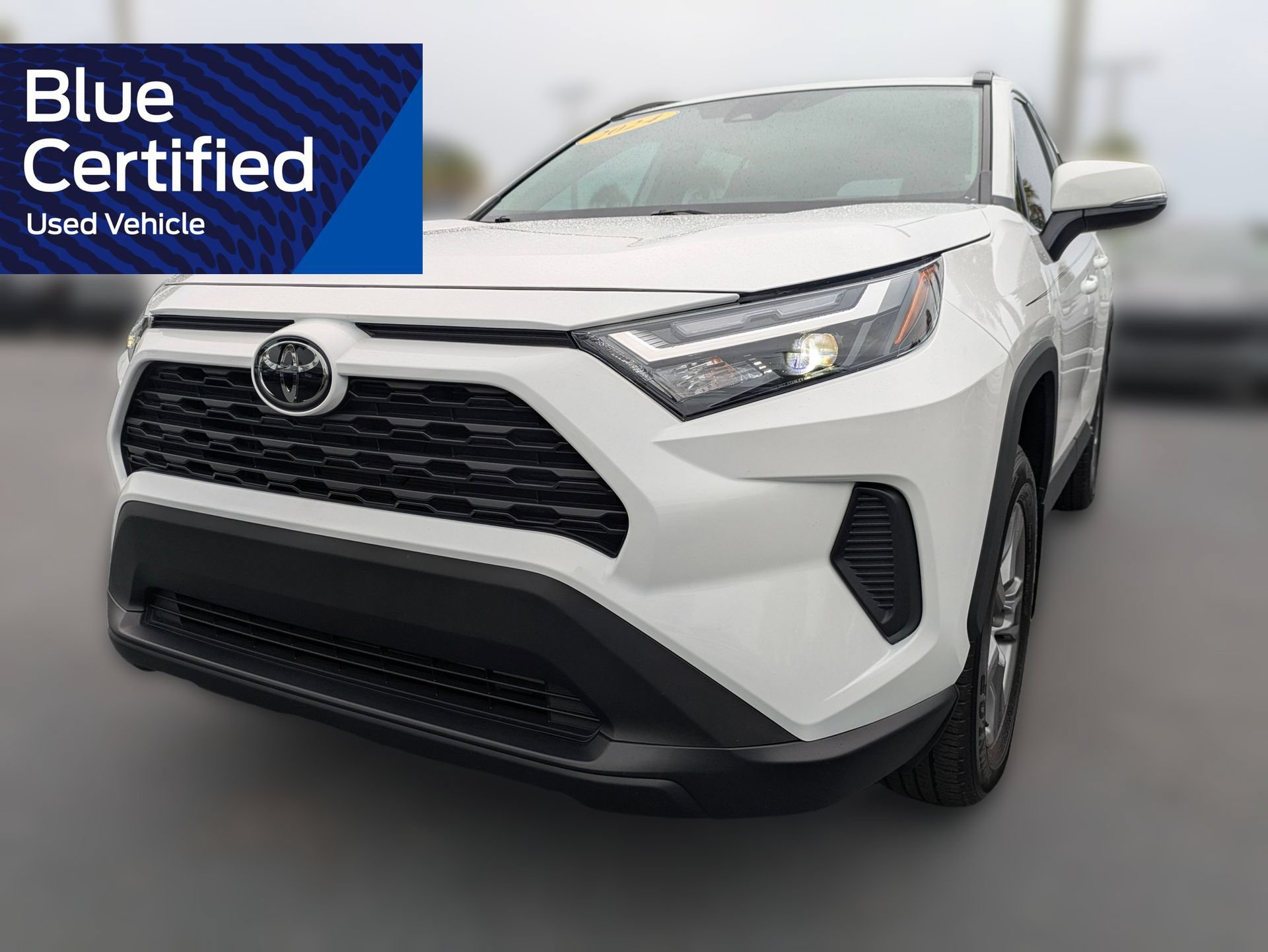 Used 2024 Toyota RAV4 XLE w/ Convenience Package FWD image 10