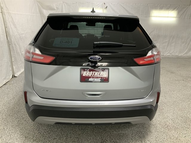 Used 2024 Ford Edge SEL image 7