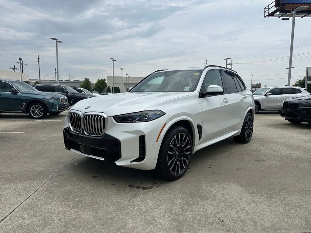 Certified 2024 BMW X5 sDrive40i w/ M Sport Package RWD image 1
