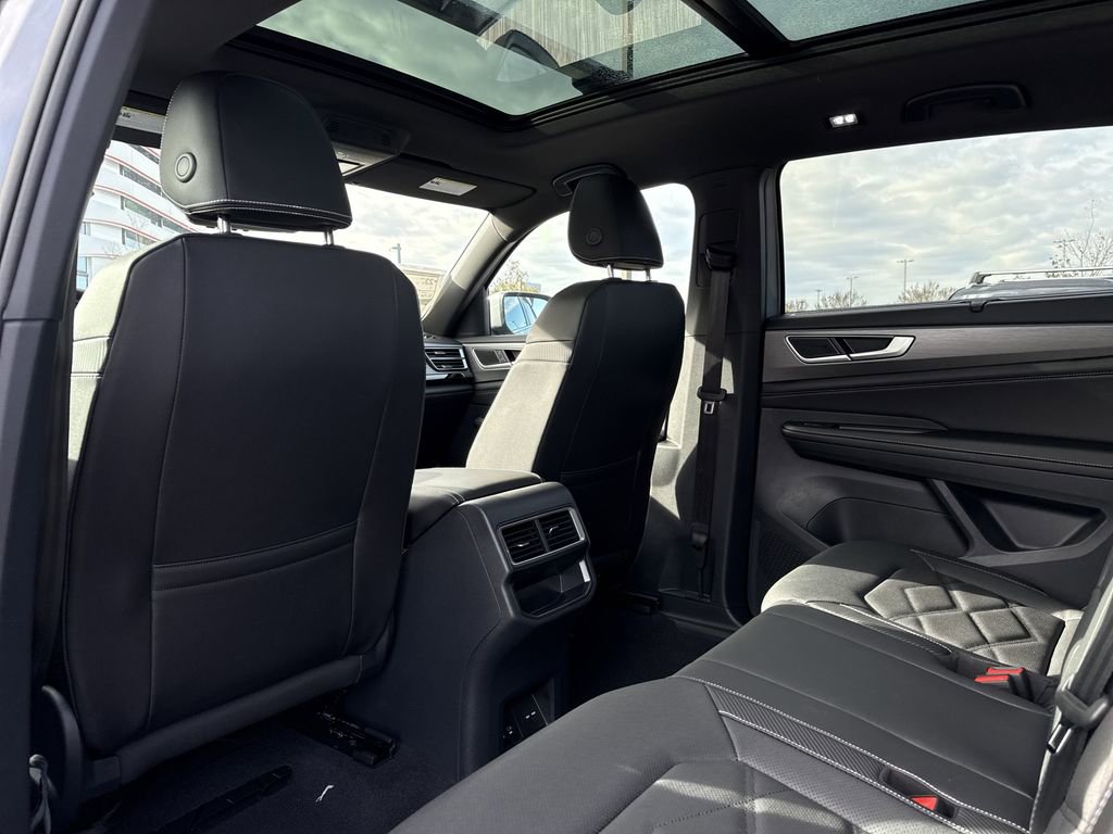 New 2026 Volkswagen Atlas Cross Sport SE image 13