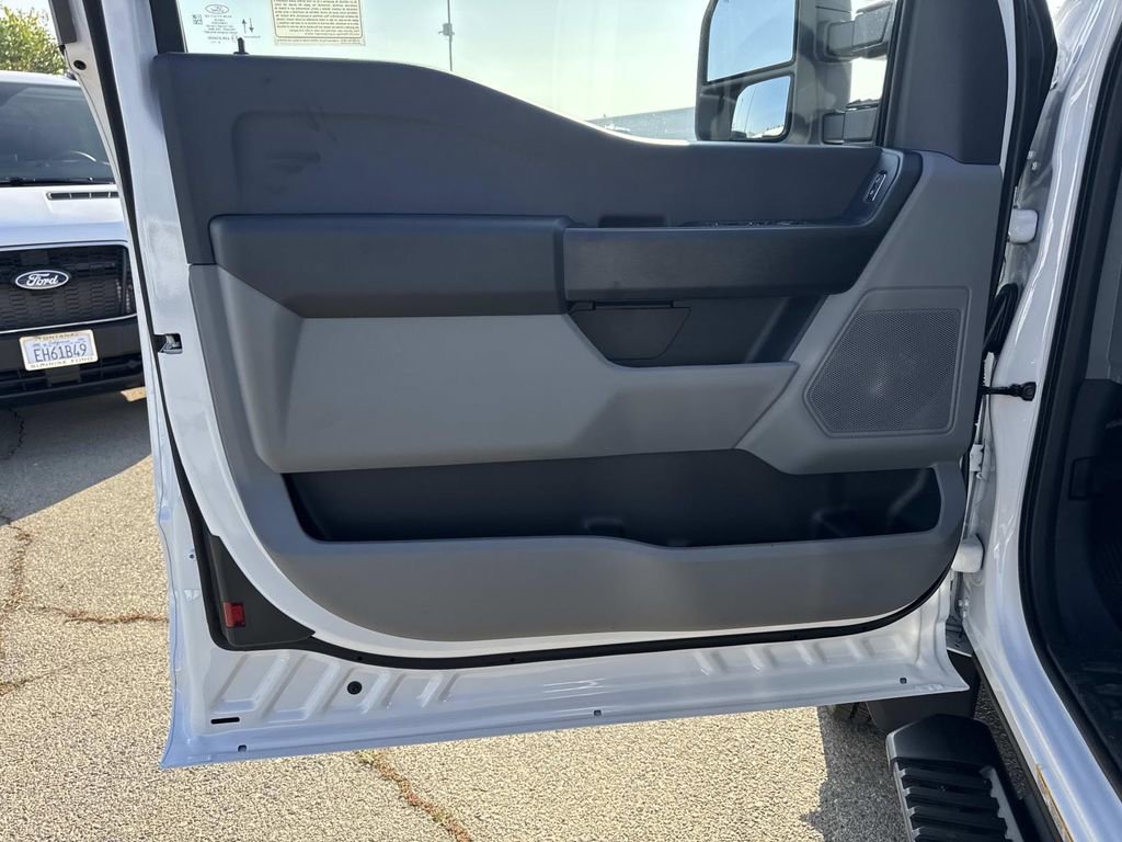 New 2026 Ford F550 2WD SuperCab Super Duty image 11