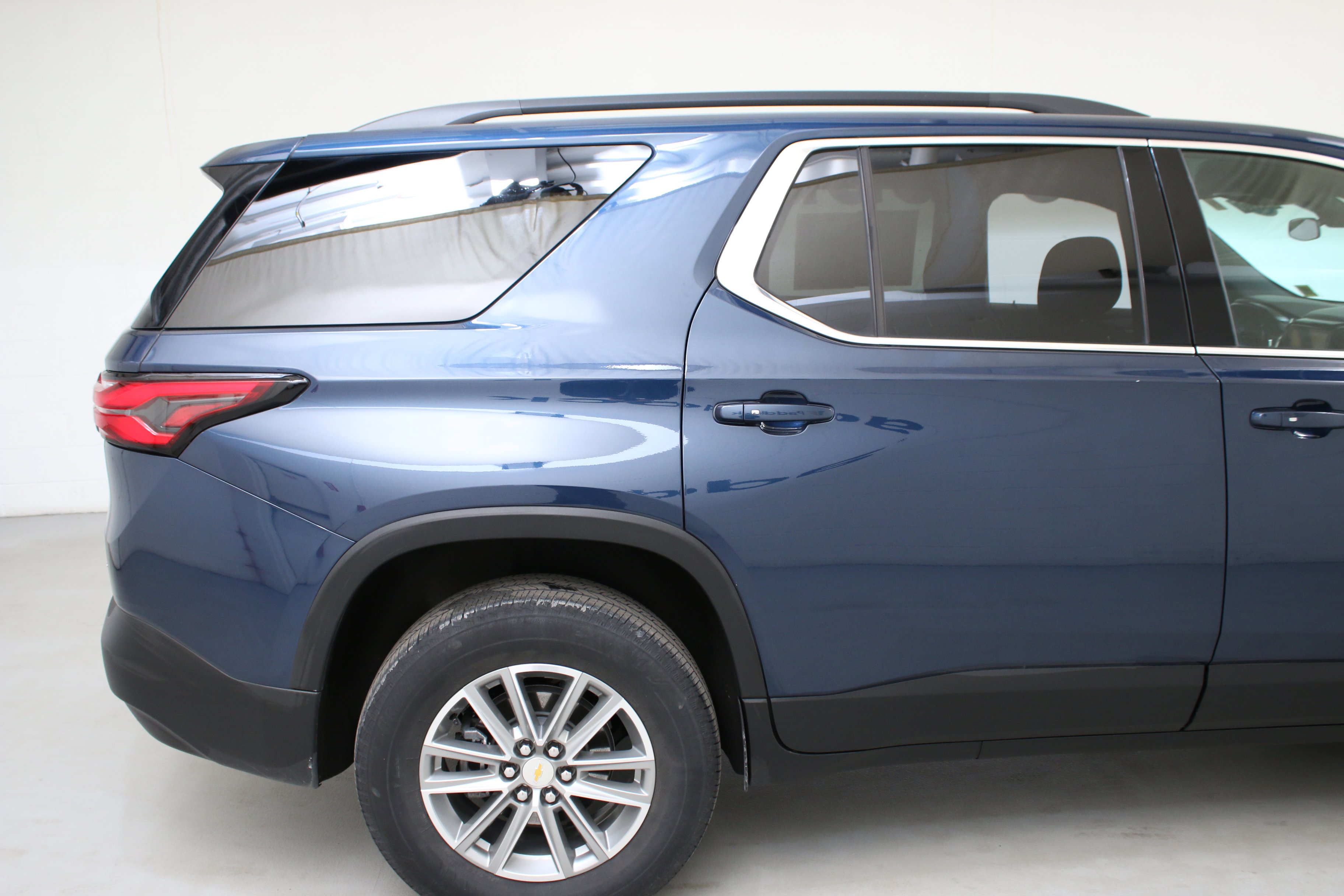 Used 2023 Chevrolet Traverse LT w/ LPO, Floor Liner Package image 10