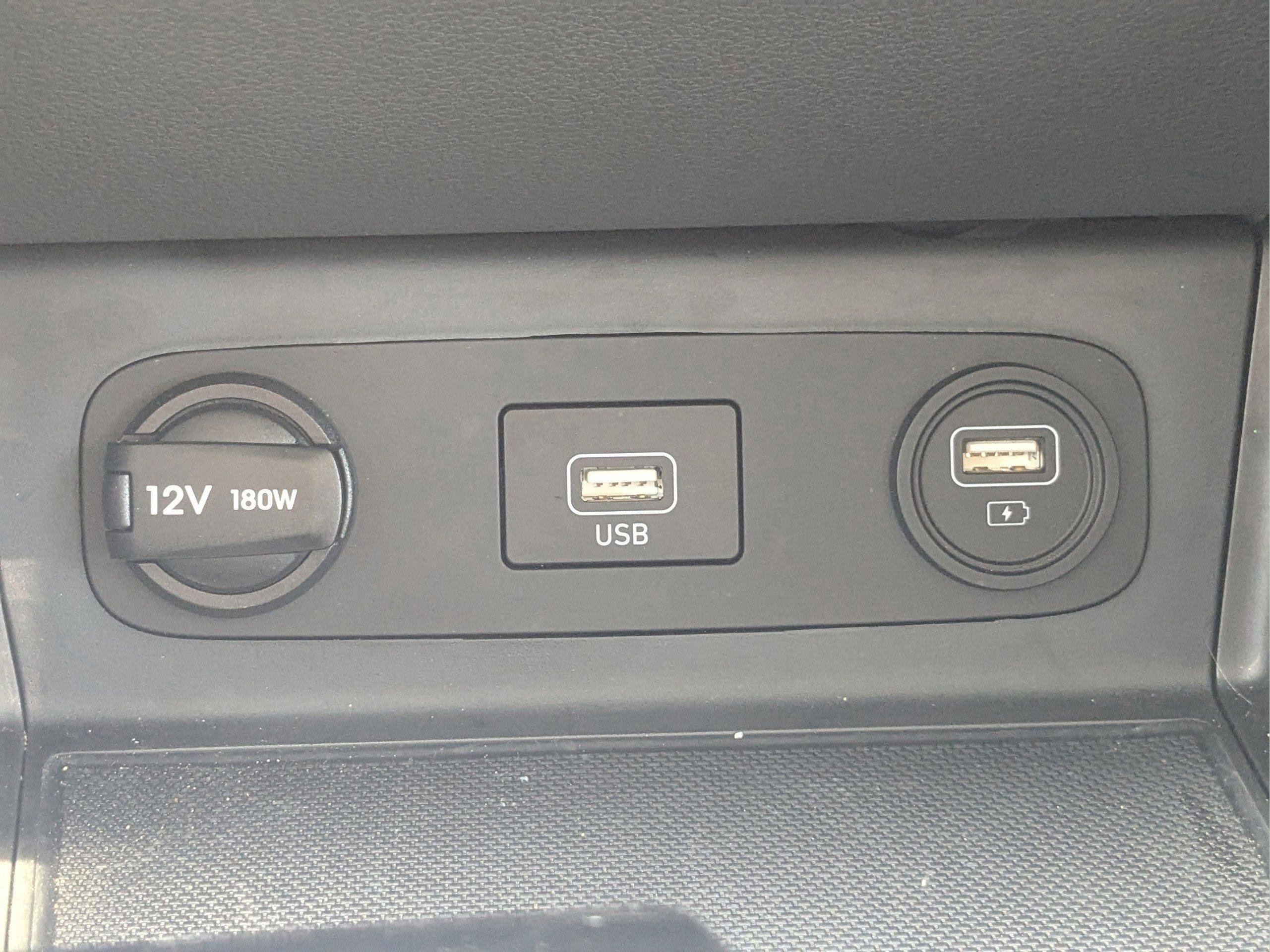 Used 2023 Hyundai Sonata SE w/ Preferred Accessory Package FWD image 16