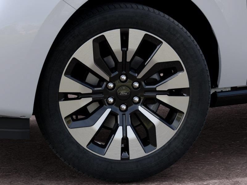 New 2027 Ford Expedition Platinum w/ Driver's Package AWD/4WD image 19