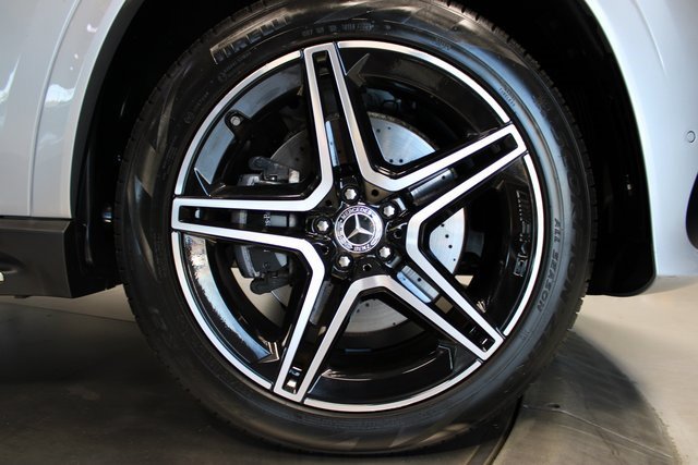 Used 2024 Mercedes-Benz GLS 450 4MATIC w/ AMG Line Exterior image 39