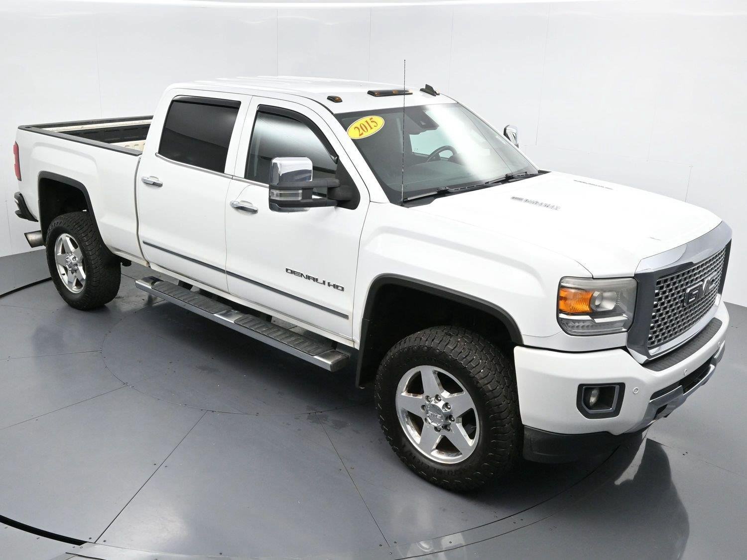 Used 2015 GMC Sierra 2500 Denali w/ Duramax Plus Package AWD/4WD image 37