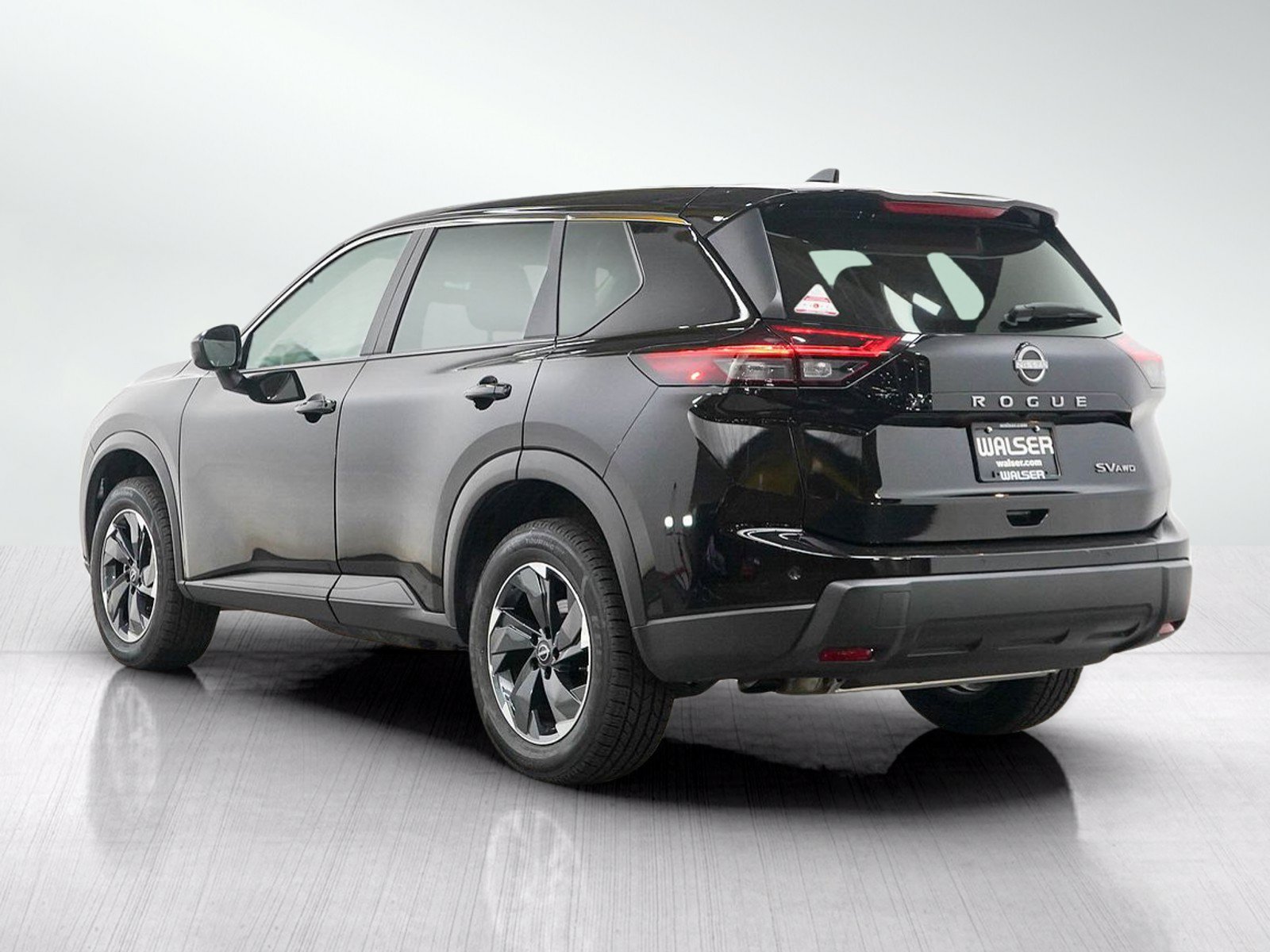 Used 2024 Nissan Rogue SV AWD/4WD image 3