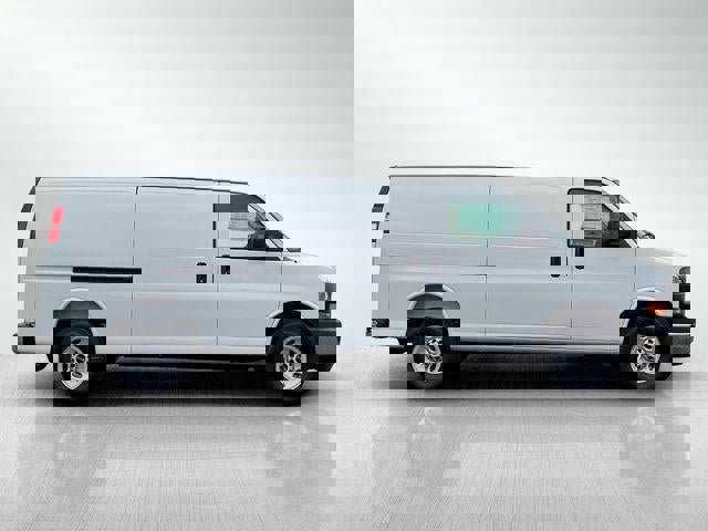 New 2025 GMC Savana 2500 Extended w/ Driver Convenience Package image 4