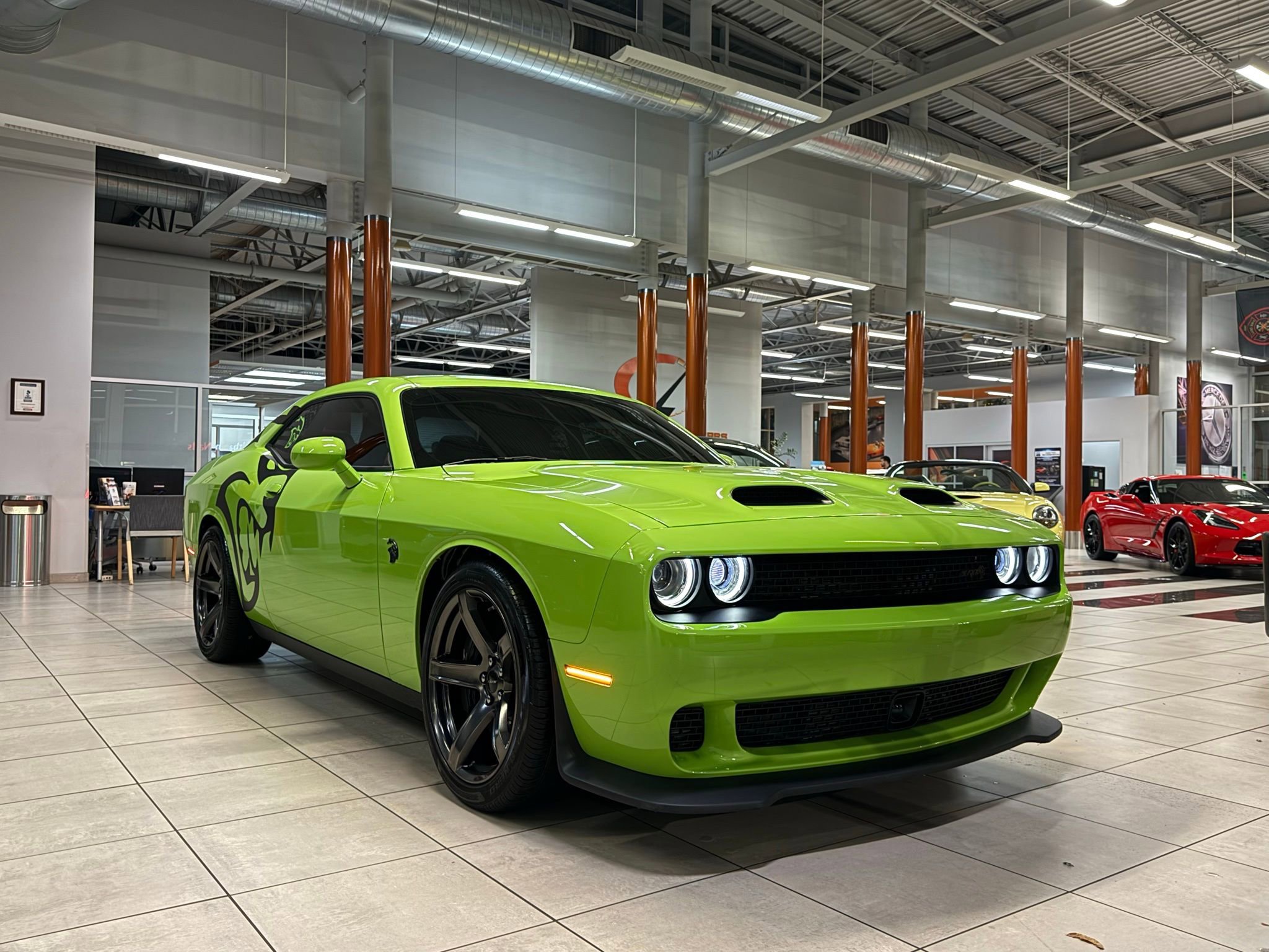 Used 2023 Dodge Challenger SRT Hellcat image 2