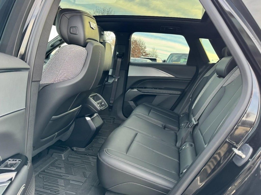 Used 2024 Cadillac Lyriq Tech w/ Driver Assist Package image 9