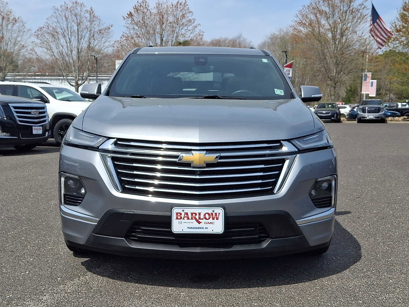 Used 2023 Chevrolet Traverse Premier AWD/4WD image 2