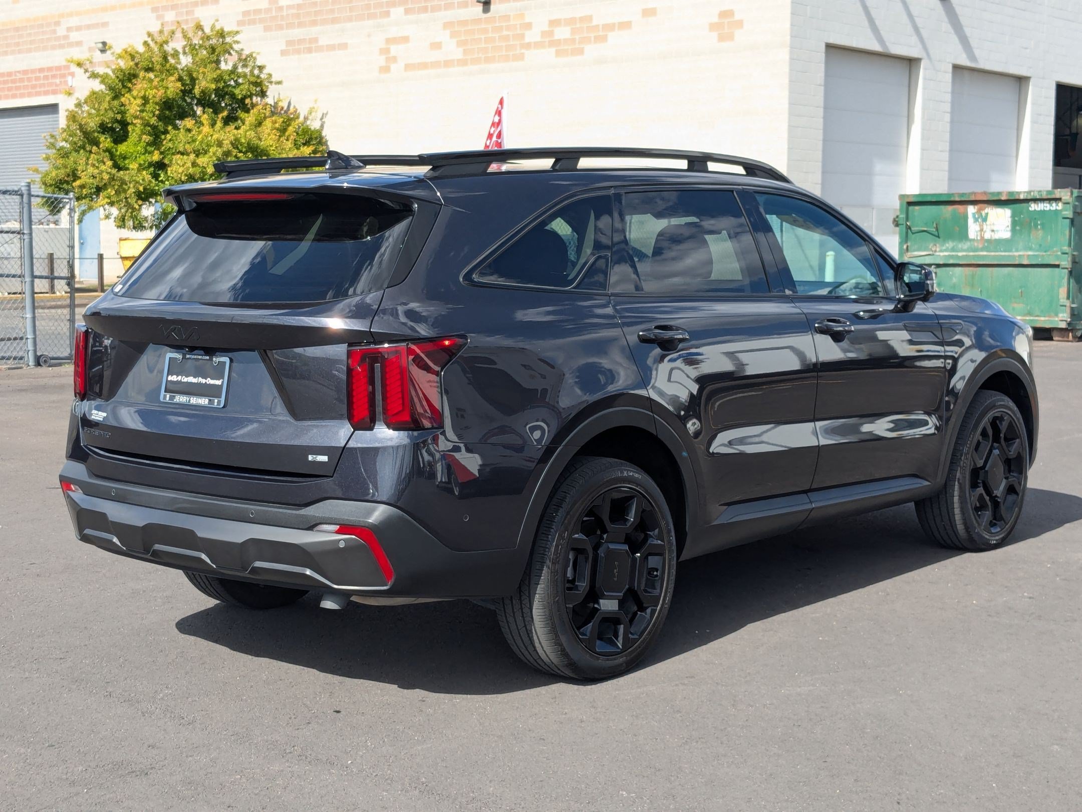 Certified 2025 Kia Sorento SX AWD/4WD image 5