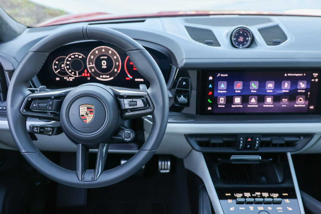 New 2026 Porsche Cayenne GTS AWD/4WD image 34