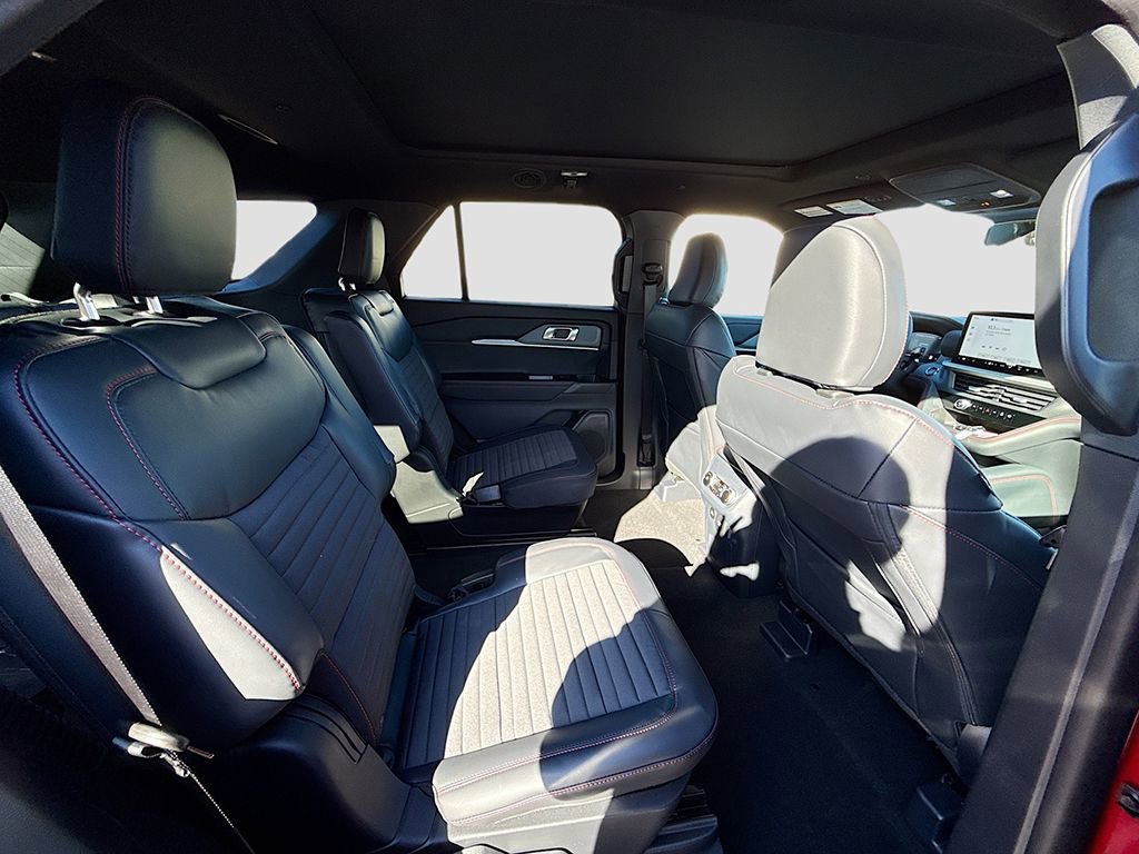 New 2026 Ford Explorer ST-Line w/ ST-Line Street Pack image 26