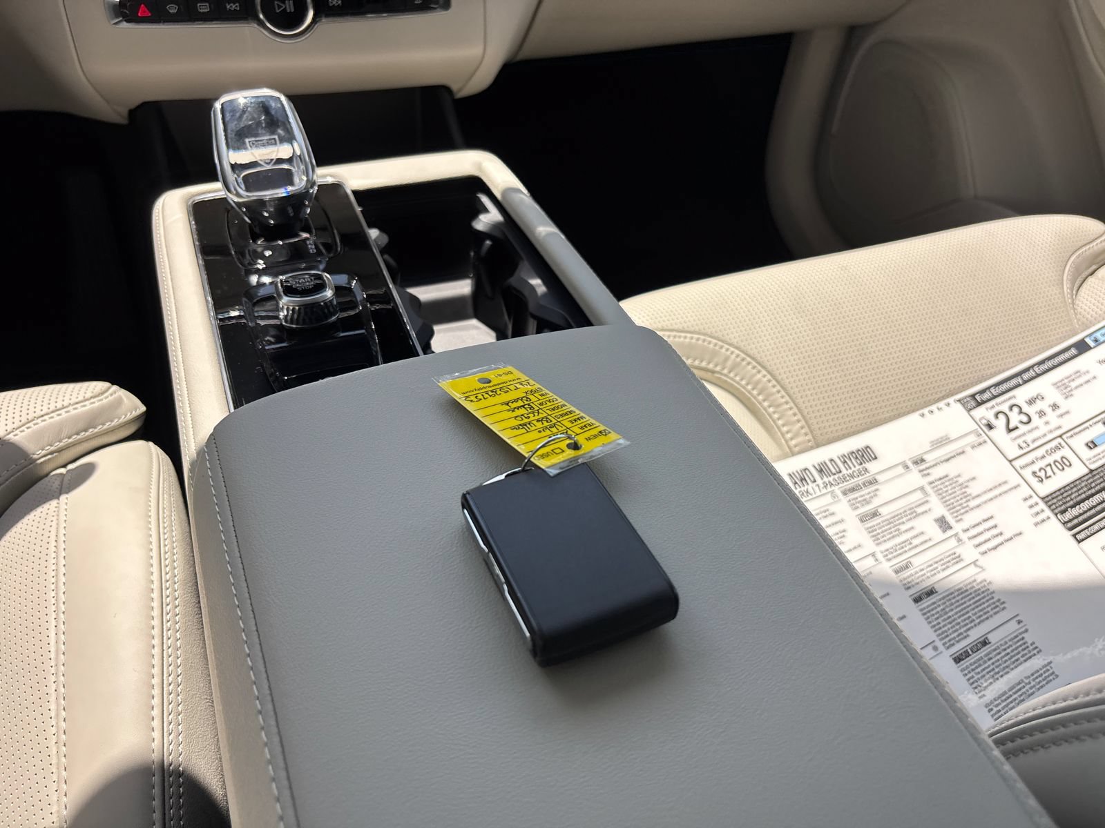 New 2026 Volvo XC90 B6 Ultra w/ Protection Package Premier AWD/4WD image 32