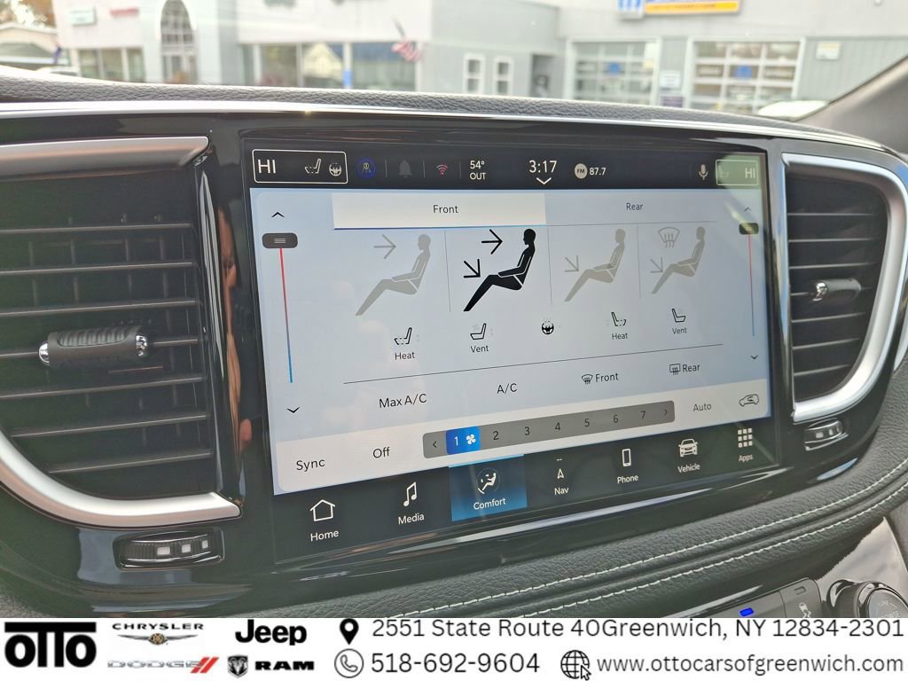 New 2026 Chrysler Pacifica Limited w/ S Appearance Package image 18